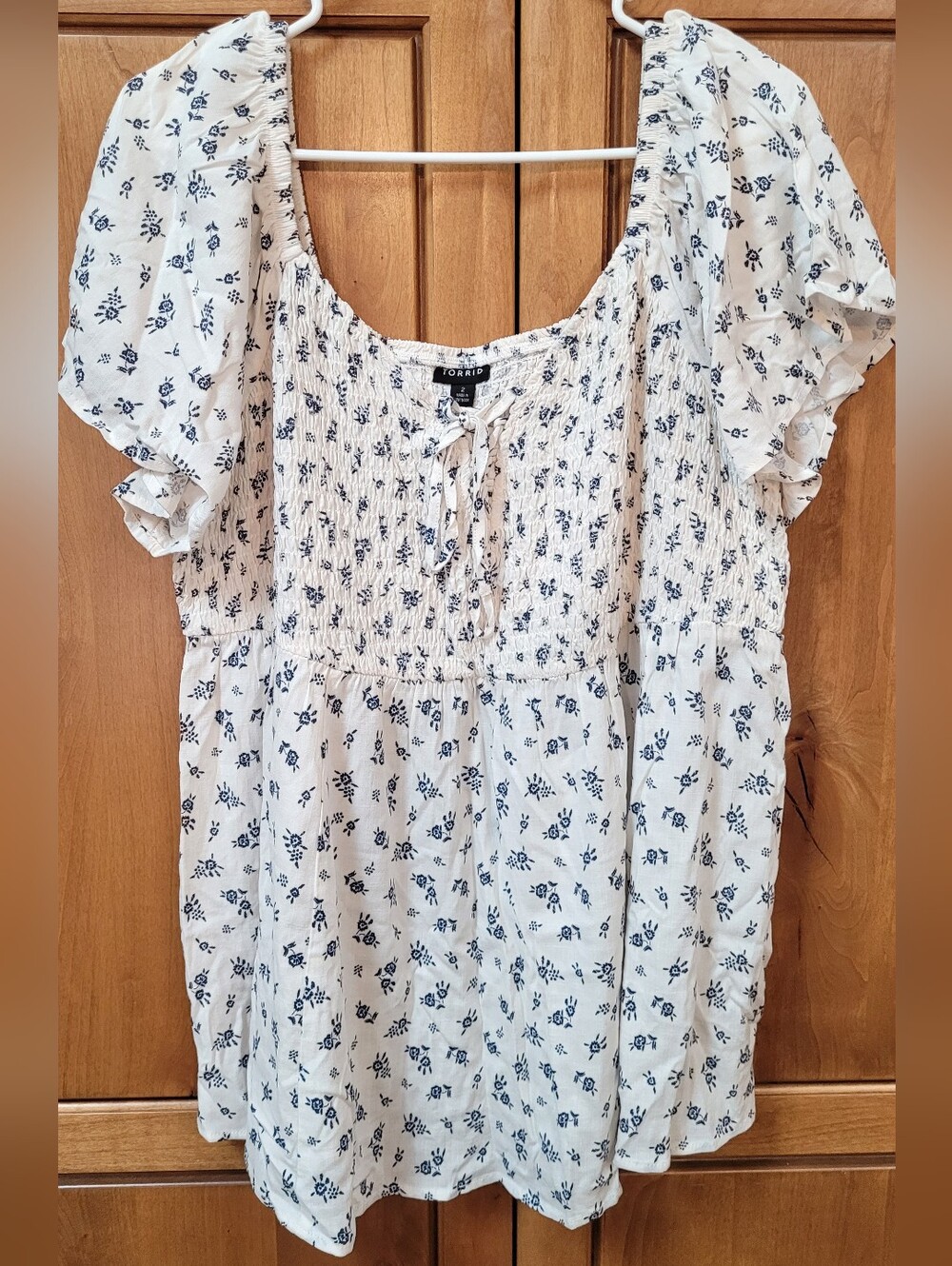NWT | Torrid Ditsy Floral Rayon Slub Smocked Bodice Flutter Sleeve Top